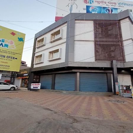 Hotel Dwarka Palace أحمدناغار المظهر الخارجي الصورة