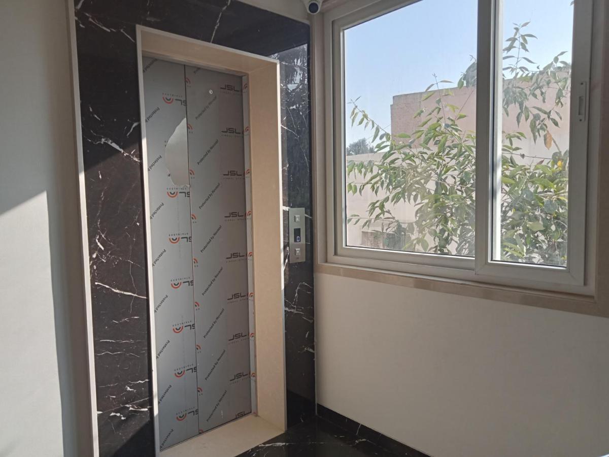 Hotel Dwarka Palace أحمدناغار المظهر الخارجي الصورة